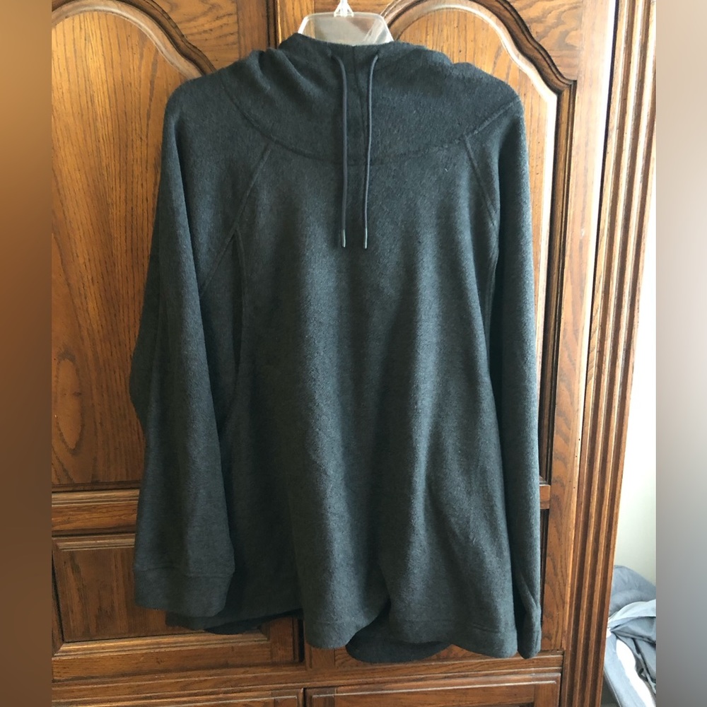 Maternity hoody